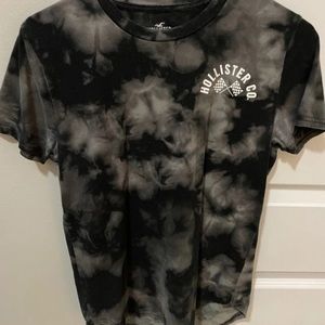 Black and white hollister short sleeve